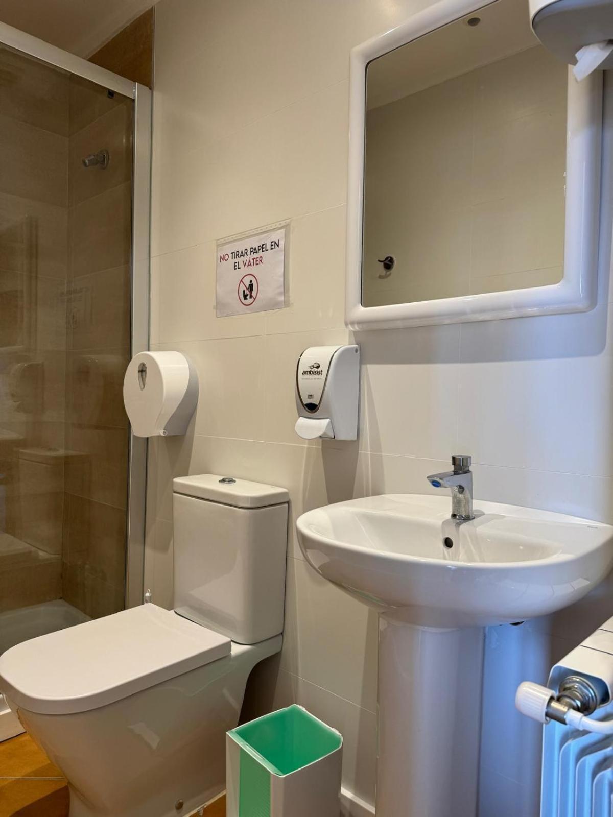 Hostal Restaurant Casa Comaulis La Vajol Екстериор снимка