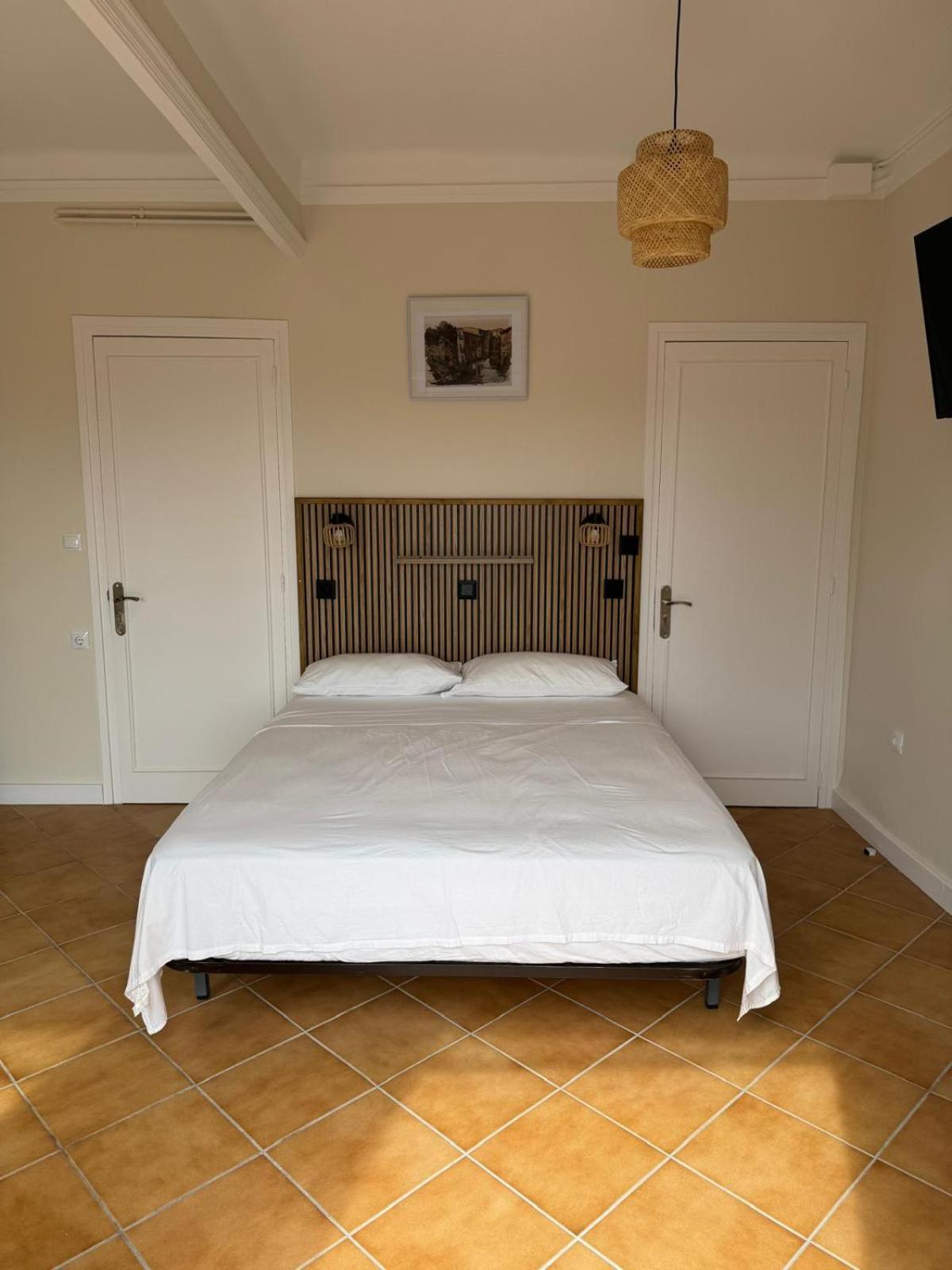 Hostal Restaurant Casa Comaulis La Vajol Екстериор снимка