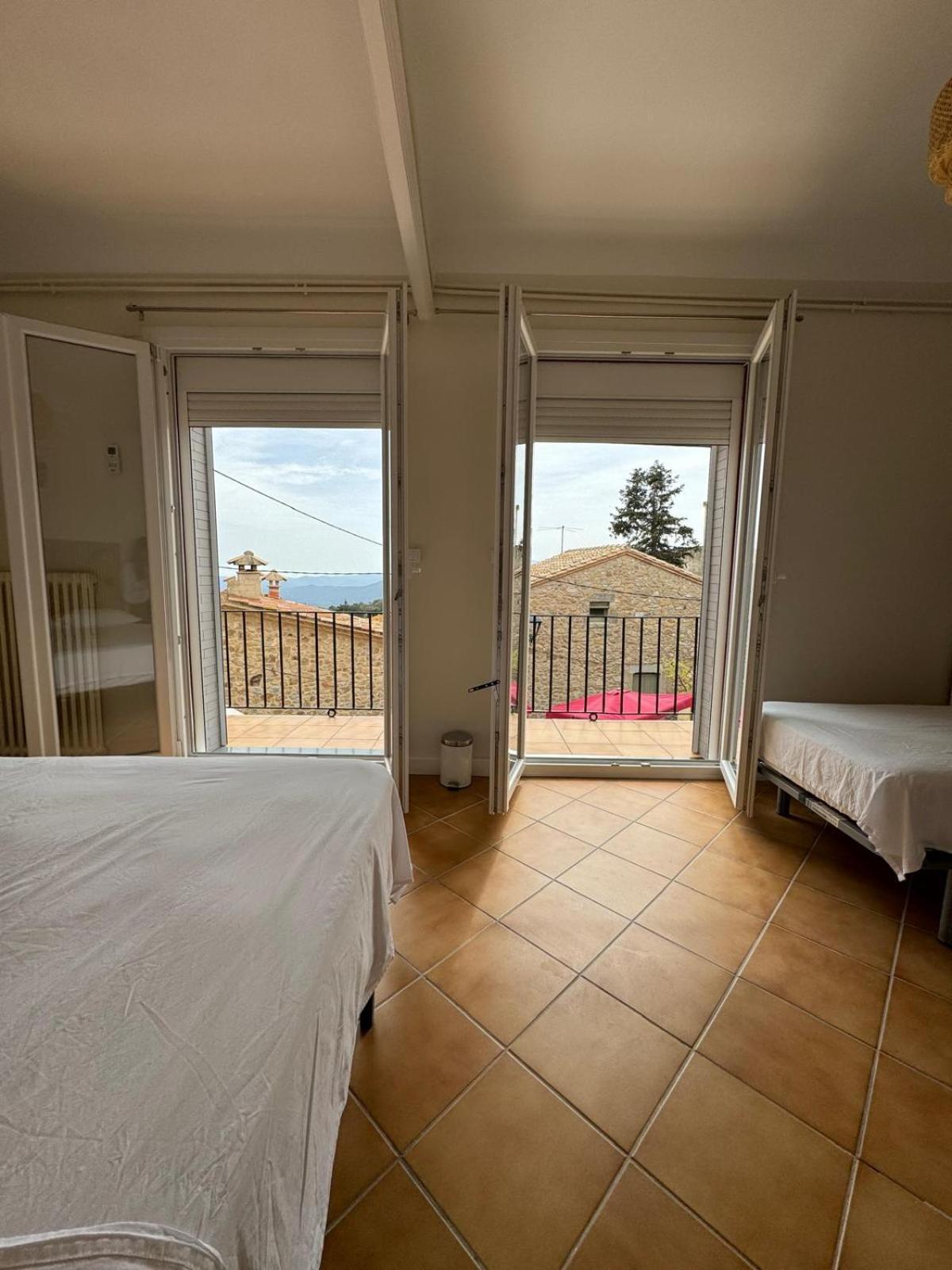 Hostal Restaurant Casa Comaulis La Vajol Екстериор снимка