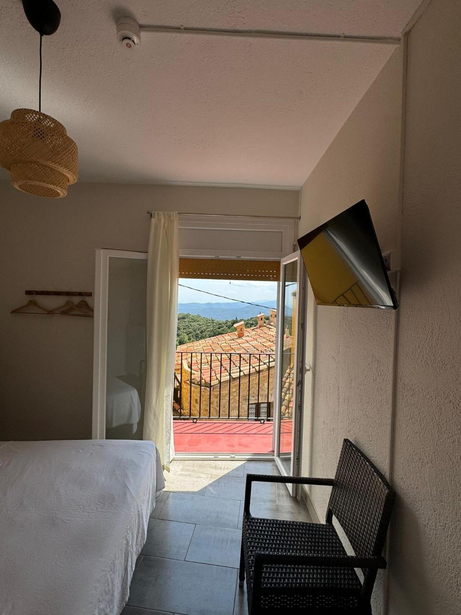 Hostal Restaurant Casa Comaulis La Vajol Екстериор снимка