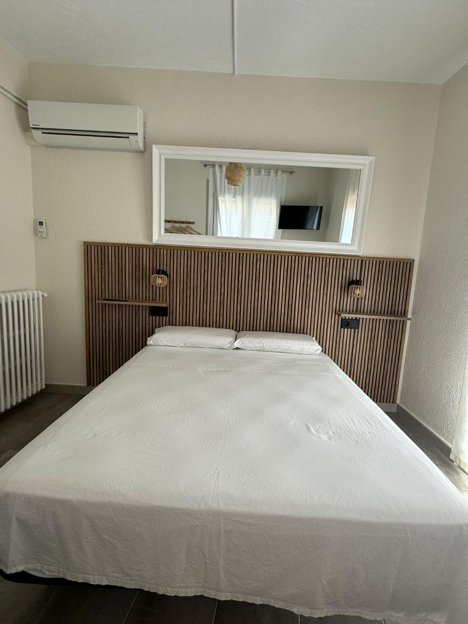 Hostal Restaurant Casa Comaulis La Vajol Екстериор снимка