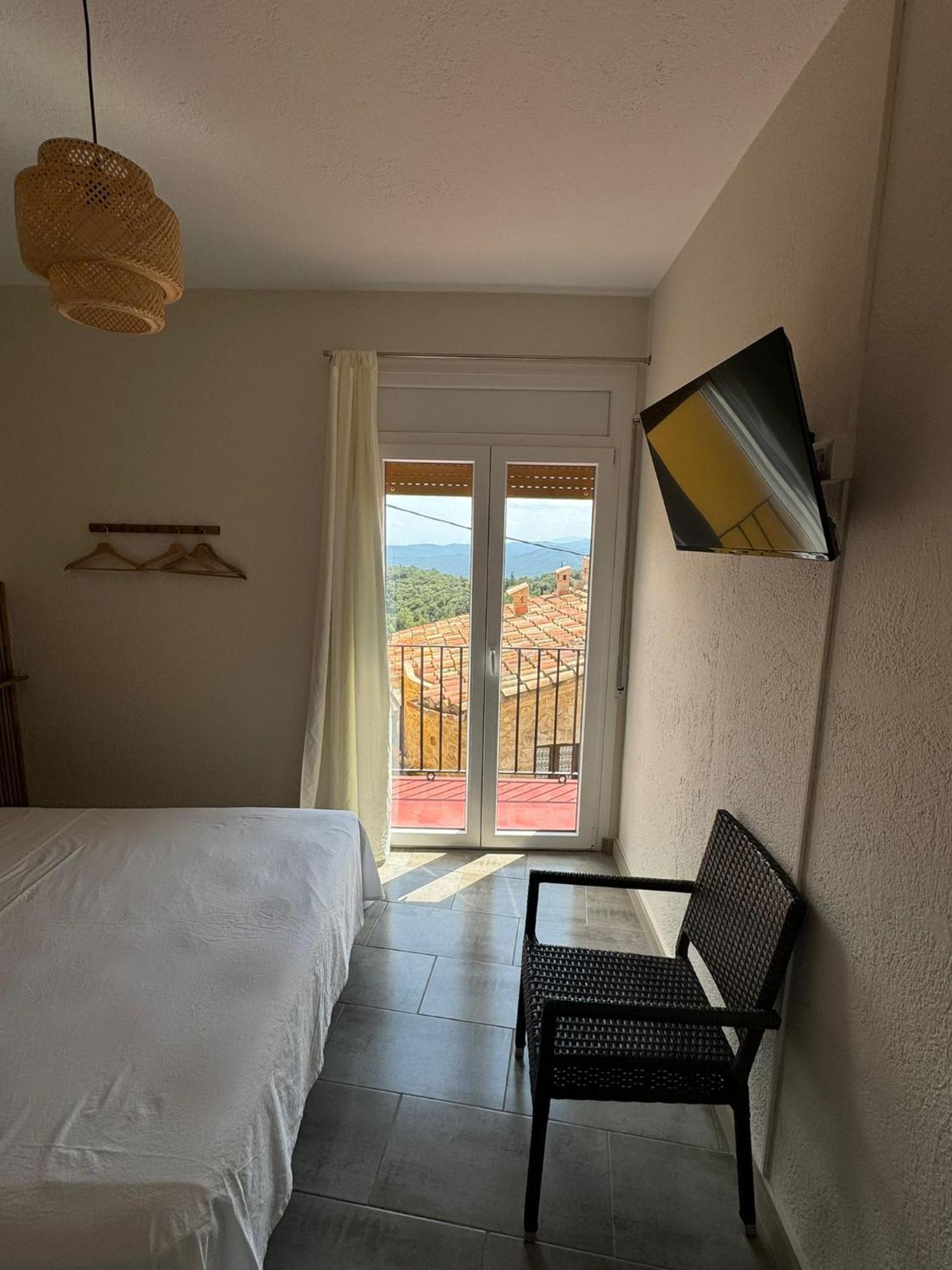 Hostal Restaurant Casa Comaulis La Vajol Екстериор снимка