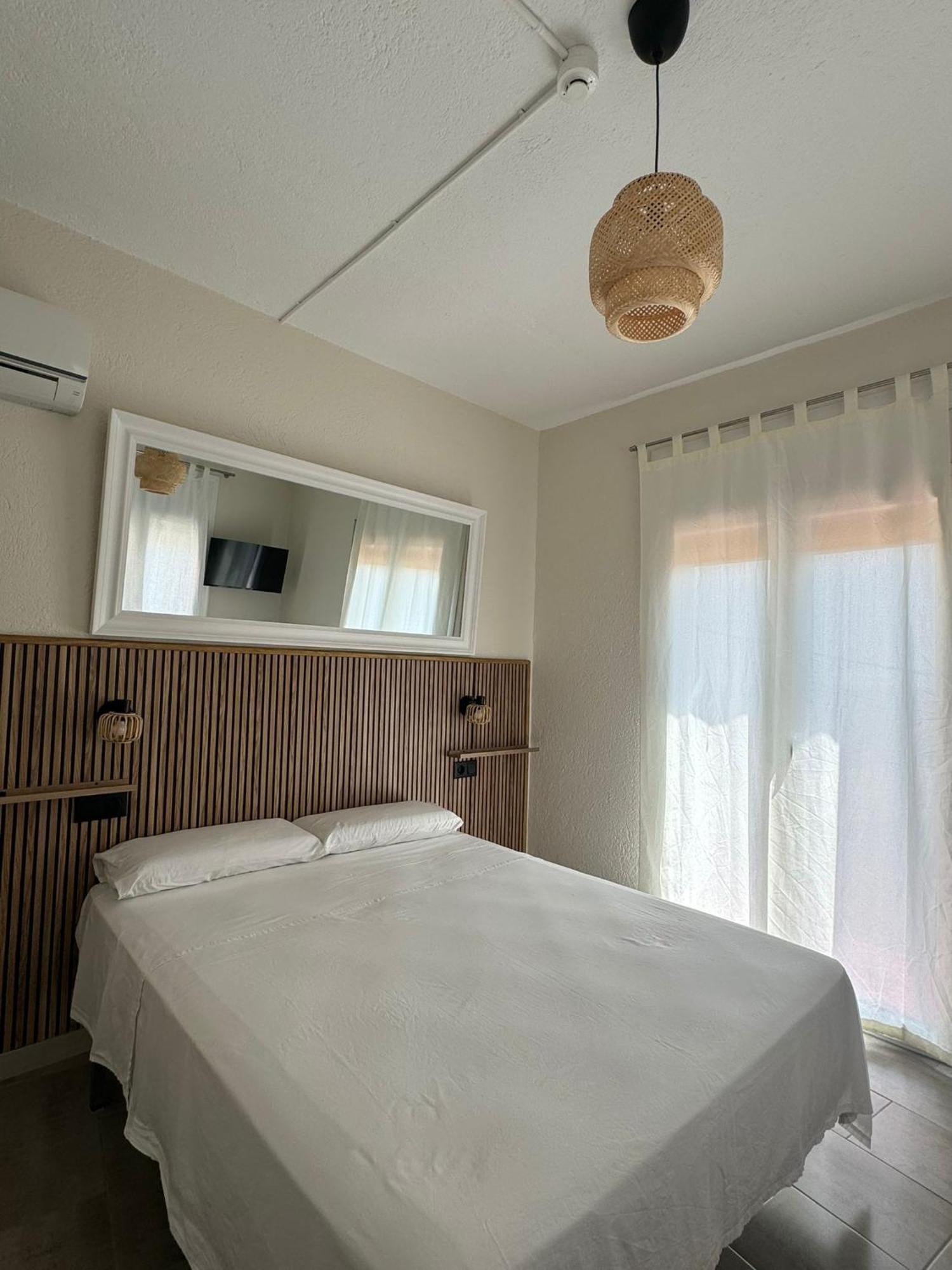Hostal Restaurant Casa Comaulis La Vajol Екстериор снимка