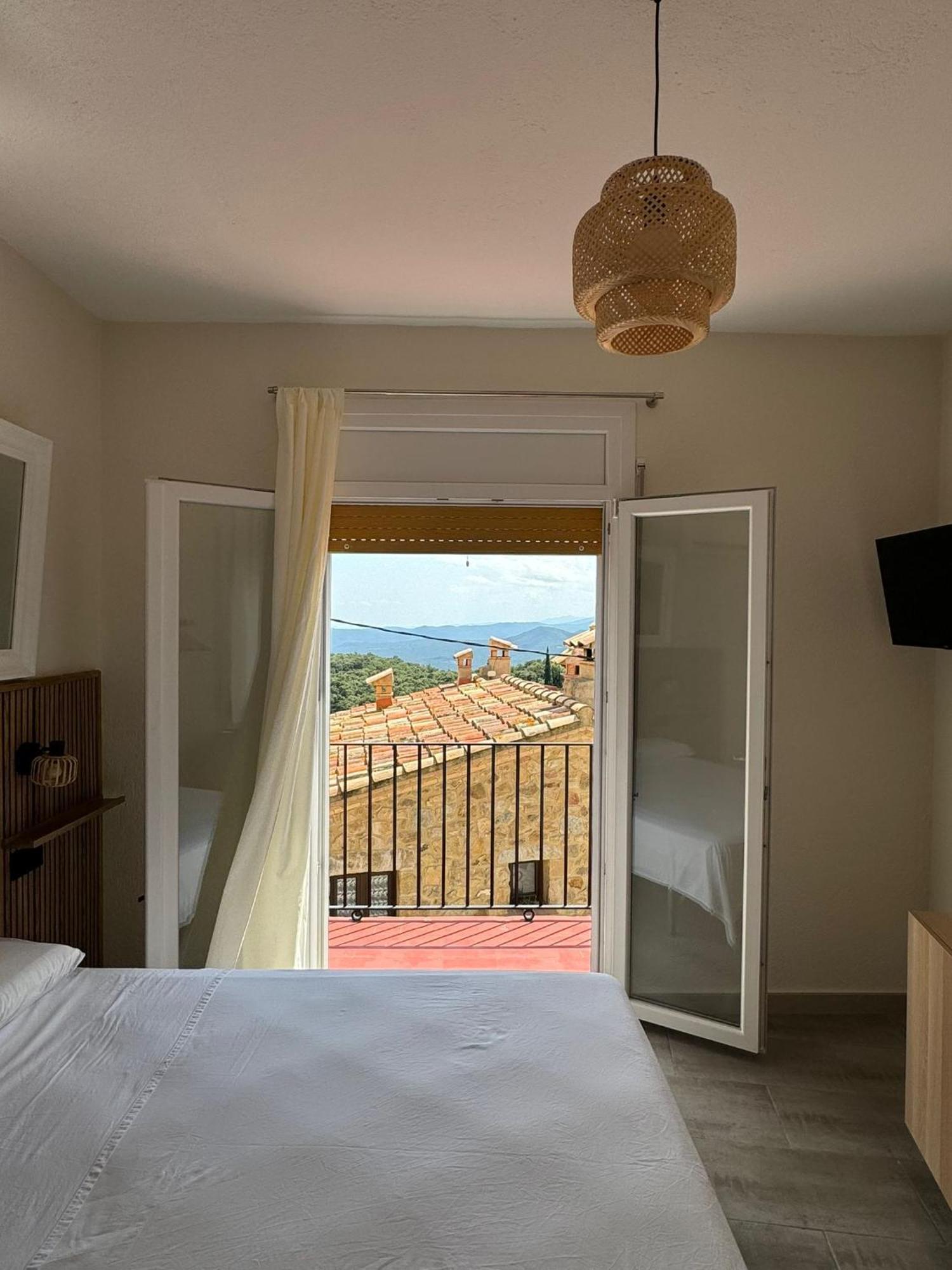Hostal Restaurant Casa Comaulis La Vajol Екстериор снимка
