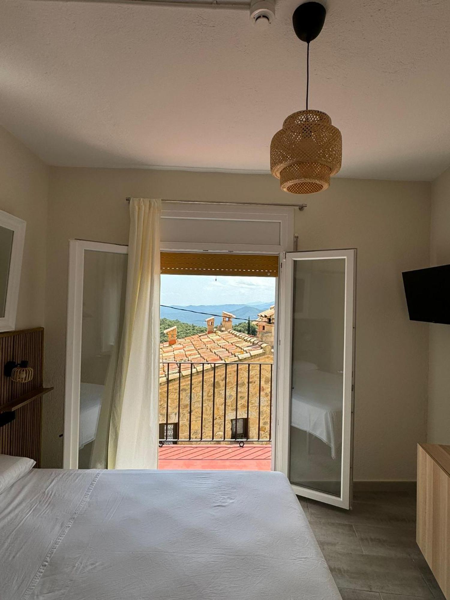 Hostal Restaurant Casa Comaulis La Vajol Екстериор снимка
